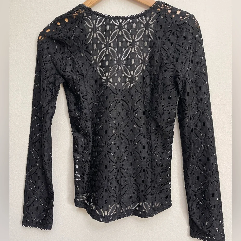 Free People Black Top Scoop Neck Long Sleeve Vamp Romantic Festival size Small